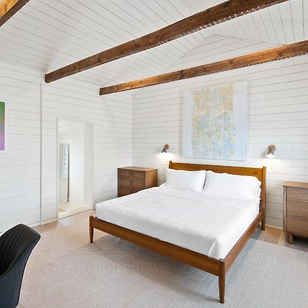 Boutique Room Steps From Downtown Mall Rose Jean Room 3 ชาร์ลอตต์สวิลล์ ภายนอก รูปภาพ