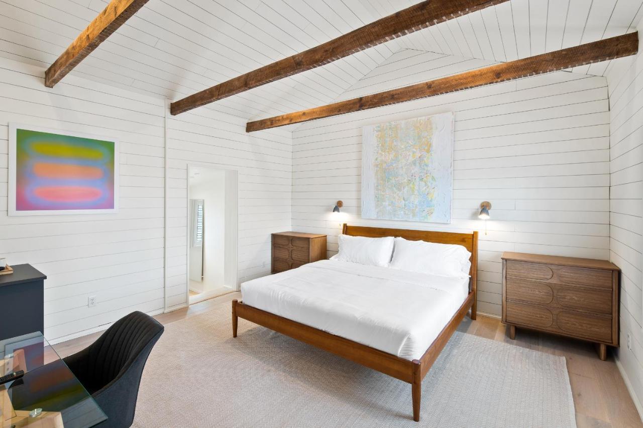 Boutique Room Steps From Downtown Mall Rose Jean Room 3 ชาร์ลอตต์สวิลล์ ภายนอก รูปภาพ